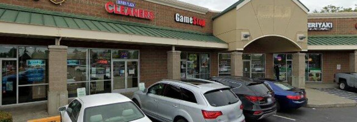 Dino’s Gyros & ice cream shop